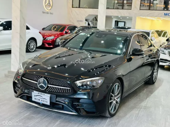 Mercedes-Benz E300 AMG 2021 - Chạy 2v miles full lịch sử bảo dưỡng hãng