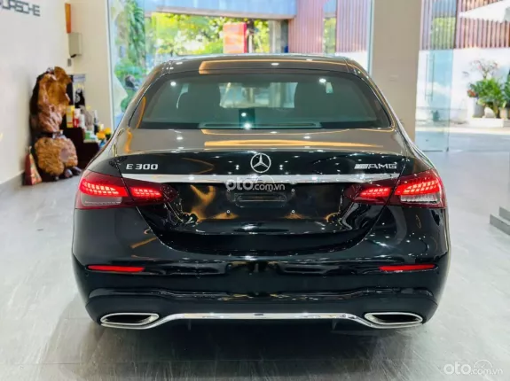 Mercedes-Benz E300 AMG 2021 - Chạy 2v miles full lịch sử bảo dưỡng hãng