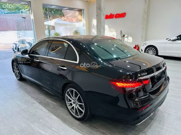 Mercedes-Benz E300 AMG 2021 - Chạy 2v miles full lịch sử bảo dưỡng hãng