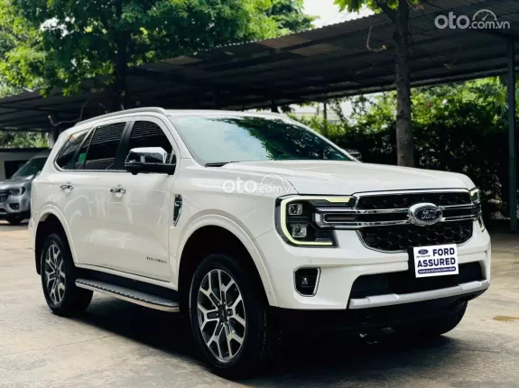 Ford Everest Titanium 2.0L AT 4WD 2023 - FORD EVEREST 2023 BI-TURBO 2 CẦU BẢN FULL XE LƯỚT_Định cư Mỹ nên mới bán