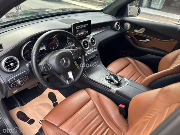 Mercedes-Benz GLC 300 4Matic 2018 - 1 chủ từ đầu