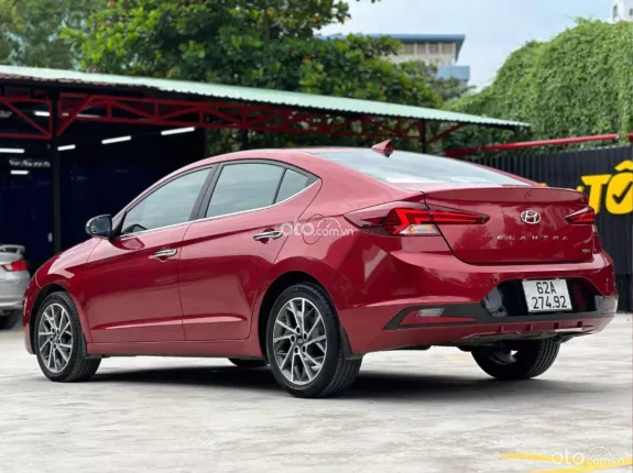 Hyundai Elantra 2.0 AT Cao cấp 2021 - Xe đẹp không lỗi nhỏ