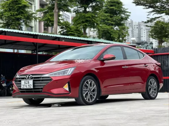 Hyundai Elantra 2.0 AT Cao cấp 2021 - Xe đẹp không lỗi nhỏ