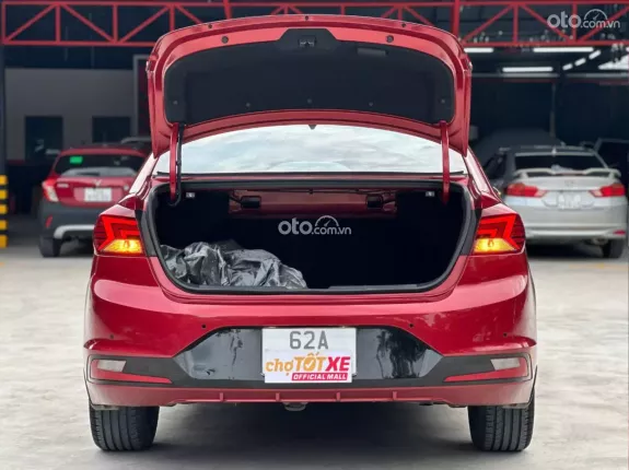 Hyundai Elantra 2.0 AT Cao cấp 2021 - Xe đẹp không lỗi nhỏ