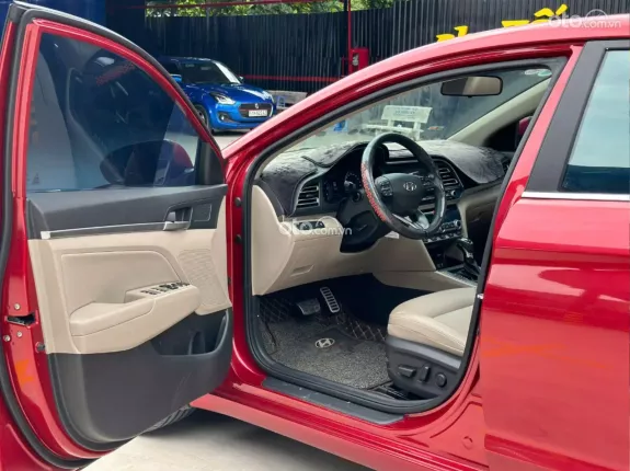 Hyundai Elantra 2.0 AT Cao cấp 2021 - Xe đẹp không lỗi nhỏ