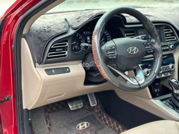 Hyundai Elantra 2.0 AT Cao cấp 2021 - Xe đẹp không lỗi nhỏ