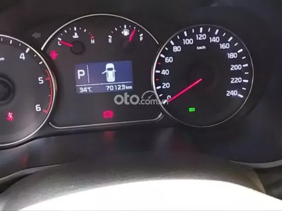 Kia Rondo 2015 - Bán xe kia rondo 7 chỗ zin 90% chính chủ ký giấy Mua Bán