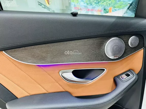 Mercedes-Benz C300 AMG 2018 - Chạy hơn 3 vạn miles full lịch sử hãng.