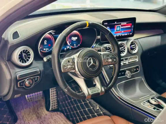 Mercedes-Benz C300 AMG 2018 - Chạy hơn 3 vạn miles full lịch sử hãng.