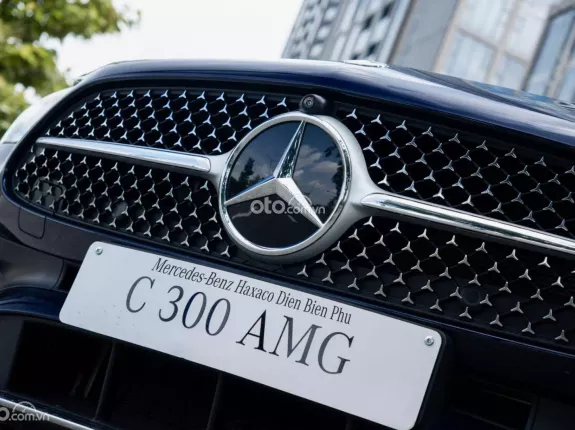 Mercedes-Benz C300 2024 - [HOT] ƯU ĐÃI KÉP TỪ ĐẠI LÝ CÙNG 50% THUẾ TRƯỚC BẠ TỪ CHÍNH PHỦ, SẴN XE, GIAO NGAY