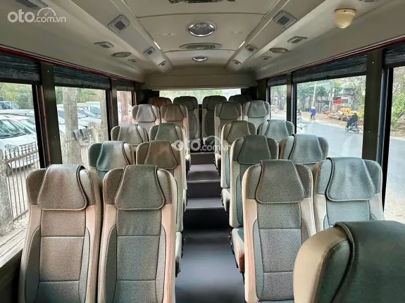 Hyundai Grand Starex 2.5 MT 2019 - Bán Hyundai Tracomeco 29 chỗ thân rộng đời 2019. Xe đẹp