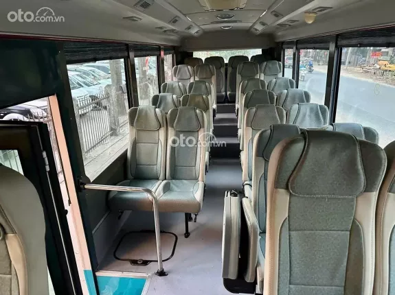 Hyundai Grand Starex 2.5 MT 2019 - Bán Hyundai Tracomeco 29 chỗ thân rộng đời 2019. Xe đẹp