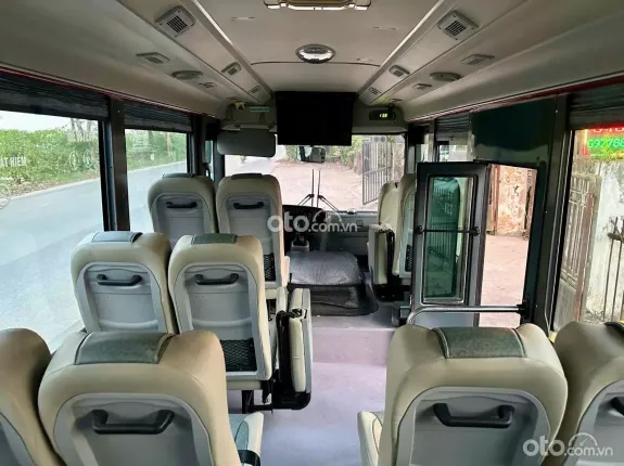 Hyundai Grand Starex 2.5 MT 2019 - Bán Hyundai Tracomeco 29 chỗ thân rộng đời 2019. Xe đẹp