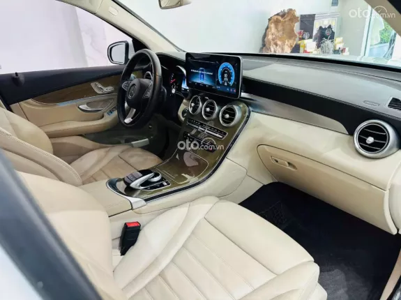 Mercedes-Benz GLC 250 4Matic 2018 - Bao check hãng, test thợ thoải mái trước khi giao dịch