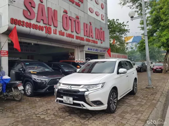 Mitsubishi Outlander 2.0 CVT 2022 - MITSUBISHI OUTLANDER 2.0AT sản xuất và đăng ký t 11 năm 2022. Xe một chủ đi ít