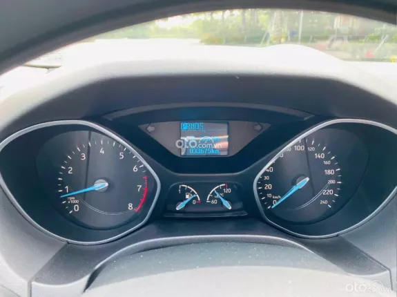Ford Focus 1.5L EcoBoost Trend Sedan 2018 - Xe đẹp, siêu lướt, giá tốt sang tên ngay