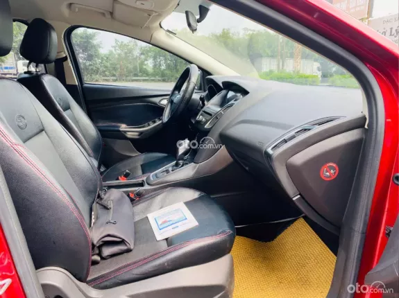 Ford Focus 1.5L EcoBoost Trend Sedan 2018 - Xe đẹp, siêu lướt, giá tốt sang tên ngay