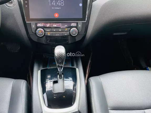 Nissan X trail 2.5 SV 4WD Premium 2018 - Xe đẹp, 1 chủ từ đầu, đủ hồ sơ giấy tờ sang tên ngay