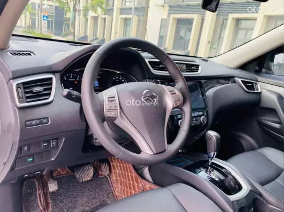 Nissan X trail 2.5 SV 4WD Premium 2018 - Xe đẹp, 1 chủ từ đầu, đủ hồ sơ giấy tờ sang tên ngay