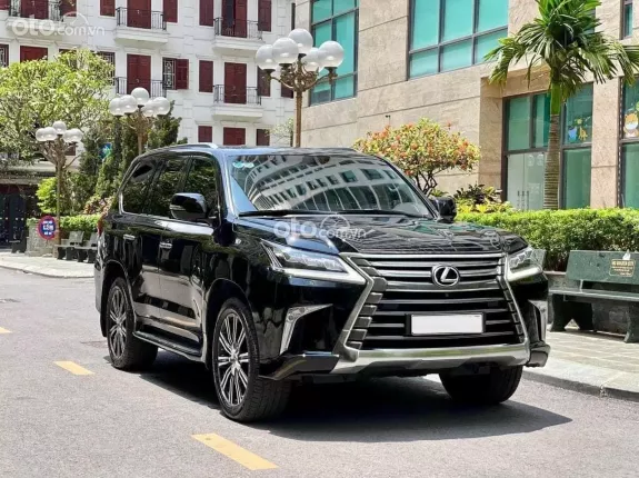 Lexus LX 570 2020 - Chạy ít màu đen nội thất da bò