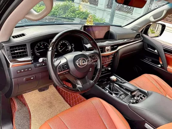 Lexus LX 570 2020 - Chạy ít màu đen nội thất da bò