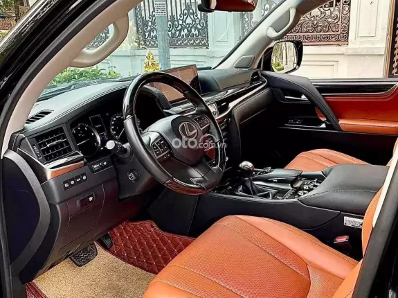 Lexus LX 570 2020 - Chạy ít màu đen nội thất da bò
