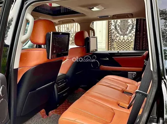 Lexus LX 570 2020 - Chạy ít màu đen nội thất da bò