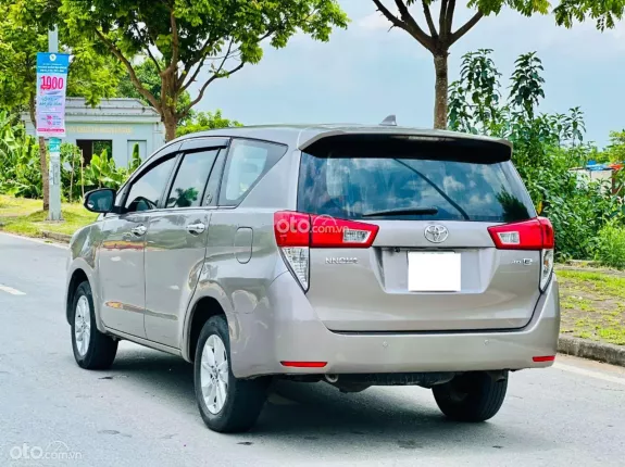 Toyota Innova 2.0E 2016 - Đã lên cam 360