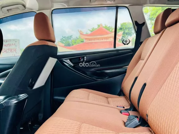 Toyota Innova 2.0E 2016 - Đã lên cam 360