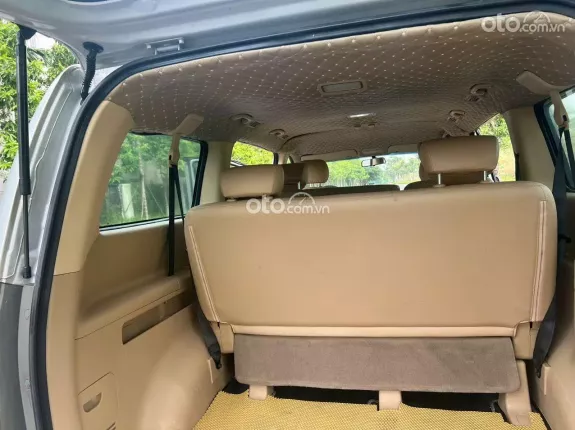 Hyundai Grand Starex 2.4 MT 2009 - 9 chỗ máy xăng