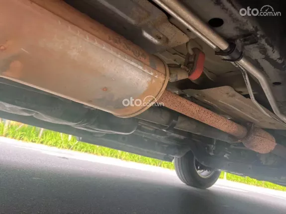 Hyundai Grand Starex 2.4 MT 2009 - 9 chỗ máy xăng