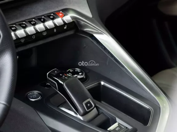 Peugeot 3008 GT Line 2022 - ️Màu ĐEN - Nội thất NÂU