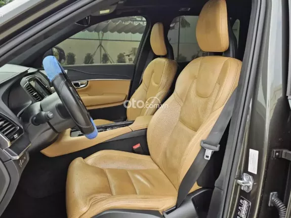 Volvo XC90 T8 Hybrid Recharge AWD 2021 - Xe an toàn nhất TG, full bảo dưỡng hãng