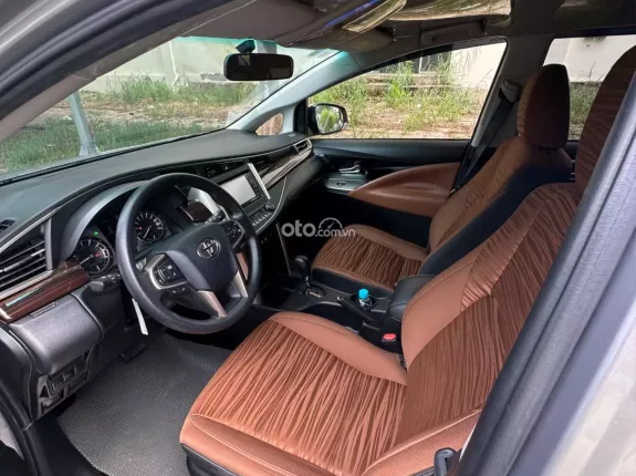 Toyota Innova 2.0G 2018 - Siêu siêu lướt, dành cho anh/chị thích xe ít đi và giá tốt