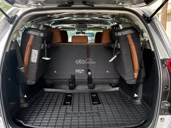 Toyota Innova 2.0G 2018 - Siêu siêu lướt, dành cho anh/chị thích xe ít đi và giá tốt