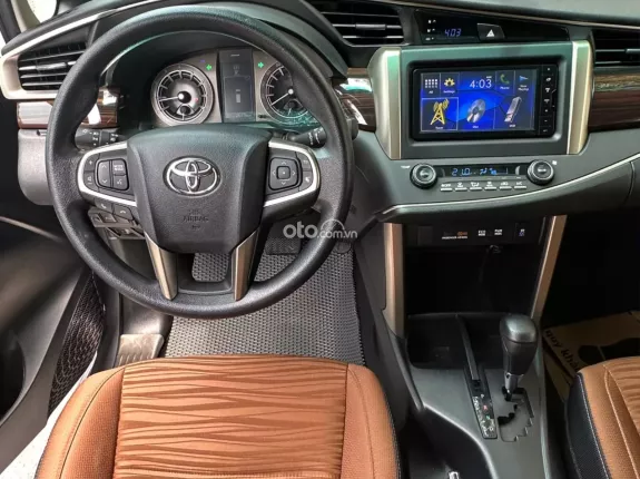 Toyota Innova 2.0G 2018 - Siêu siêu lướt, dành cho anh/chị thích xe ít đi và giá tốt