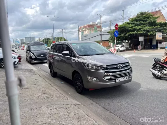 Toyota Innova 2.0E 2019 - Số sàn một chủ đi chuẩn 7 vạn kilomet