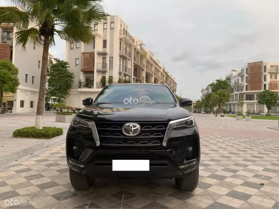 Toyota Fortuner 2.4G 4x2 AT  2023 - Số tự động, máy dầu, màu đen