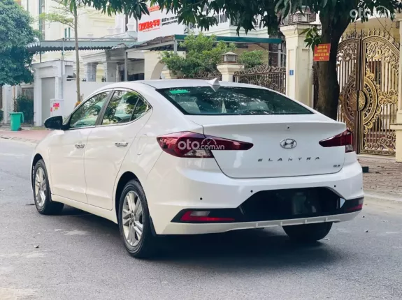 Hyundai Elantra 1.6 AT Đặc biệt 2021 - Xe 1 chủ, hỗ trợ trả góp 70%, xe lỗi tặng xe