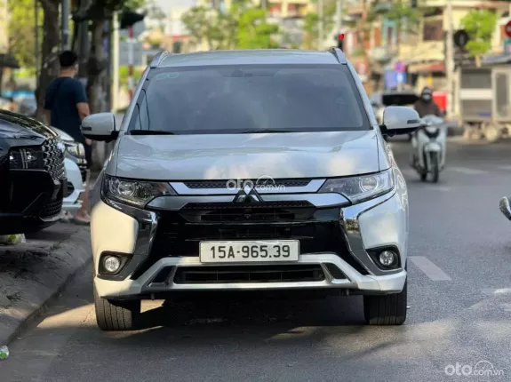 Mitsubishi Outlander 2.4 CVT 2022 - Hỗ trợ bank 50% - 70% giá trị xe