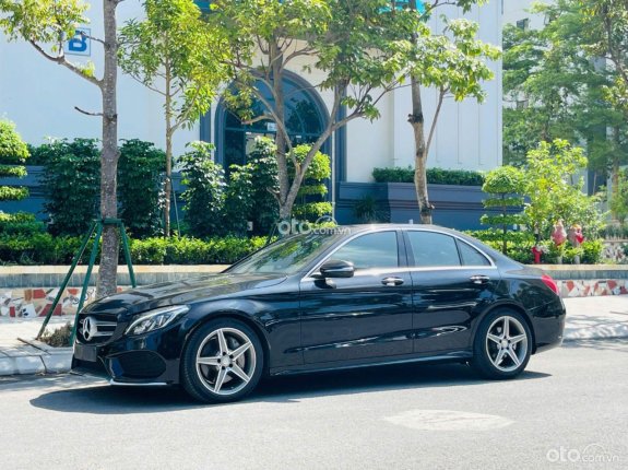 Mercedes-Benz C250 AMG 2015 - Bản hiếm với option full, ko dùng bóng hơi nên cực lành