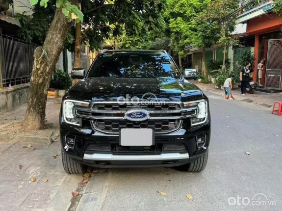 Ford Everest Titanium 2.0 AT 4x2 2023 - Giá 1 tỷ 260tr