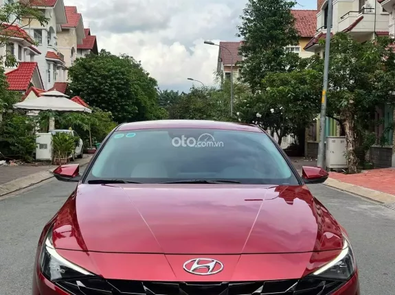 Hyundai Elantra 2.0 AT Cao cấp 2023 - Bán Huyndai Elantra 2.0 2023 bản Cao Cấp chạy 4000km Siêu Lướt