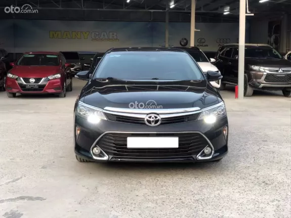 Toyota Camry 2.5Q 2018 - 6 vạn 7 km - Full lịch sử hãng - đẹp miễn bàn