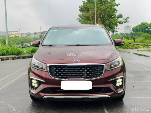 Kia Sedona 2.2 DATH 2019 - Số tự động Full dầu, màu đỏ mận