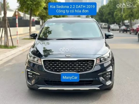 Kia Sedona 2.2 DATH 2019 - Xe đẹp, đăng ký công ty có VAT