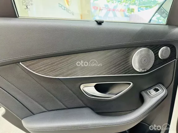 Mercedes-Benz C300 AMG 2015 - Chạy 7 vạn lên rất nhiều đồ chơi