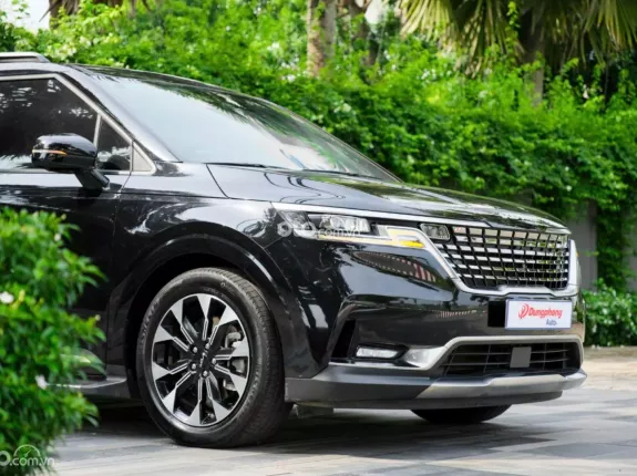 Kia Carnival 2.2D Signature 2023 - ️Màu Đen - Nội thất Nâu