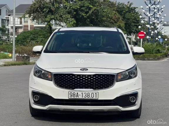 Kia Sedona 2.2 DATH 2017 - Full dầu 8vKm