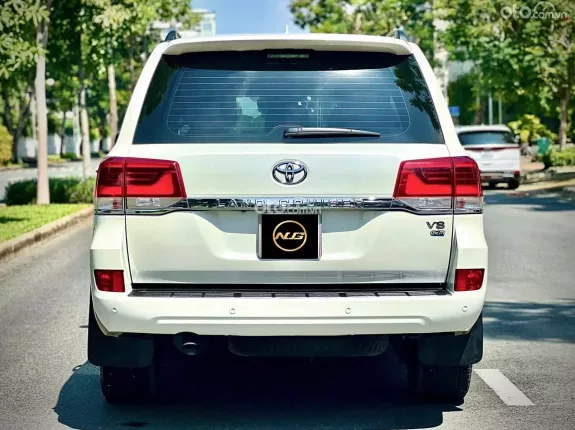 Toyota Land Cruiser VX 4.6 V8 2020 - Thương hiệu khẳng định vị thế